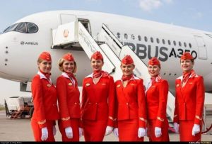 Đội ngũ tiếp viên xinh đẹp của hãng hàng không lâu đời nhất ở Nga