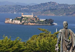 Alcatraz Island nỏi nổi tiếng của vùng đất này