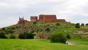 Pháo đài Hammershus được xây dựng từ thời trung cổ