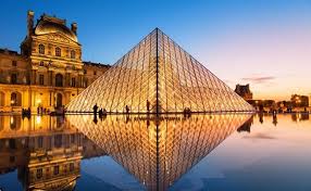 Bảo tàng Louvre – địa điểm du lịch đẹp miễn phí ở Paris