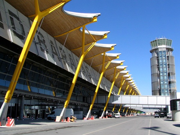 Sân bay quốc tế Madrid Barajas là một trong những sân bay có thiết kế đẹp nhất thế giới