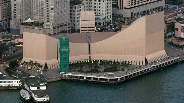 Trung tâm văn hóa Hồng Kông với kiến trúc đẹp, nhiều chương trình đặc sắc, hấp dẫn