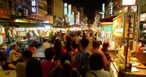 Đừng bỏ qua cơ hội tận hưởng cuộc sống ở chợ đêm Reifeng ở Cao Hùng